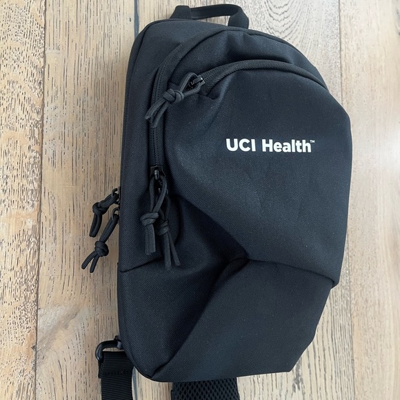 UCI Irvine Health Sling Backpack Black Crossbody Daypack - Picture 2 of 10